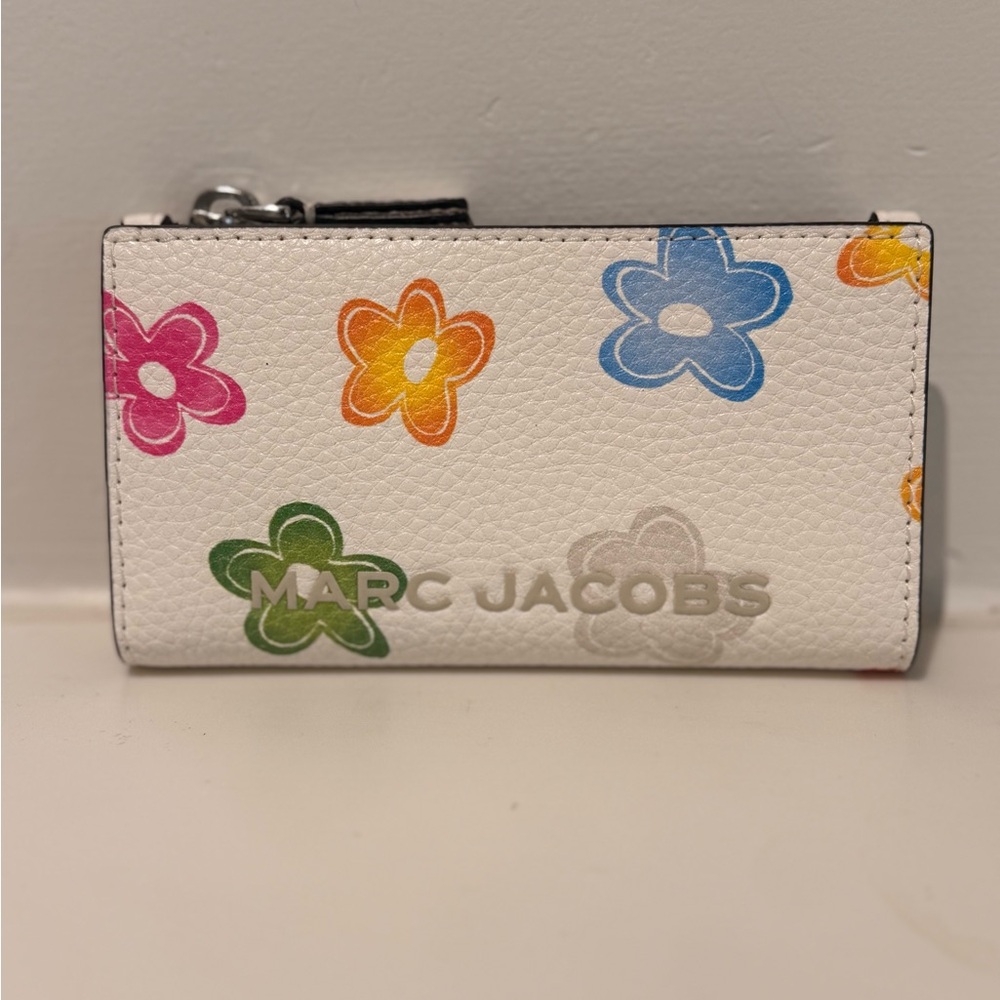 NWT Marc Jacobs flower print slim wallet - white multi